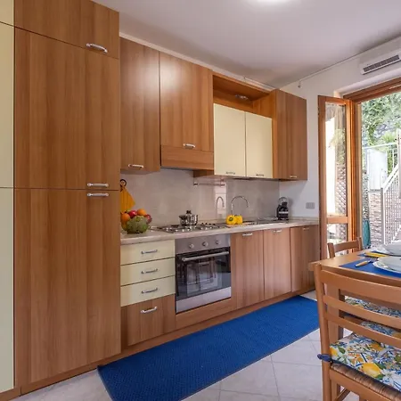 Apartman Happy Guest - Panorama & Pool Riva di Solto